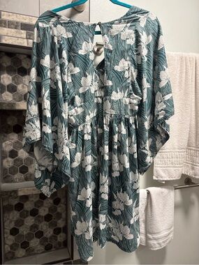 Kahule’a dress w/ semi-open back